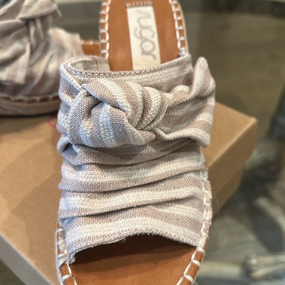 Sugar Brand size 9 Sandal Wedge Shoe NWOT. - Picture 3 of 7